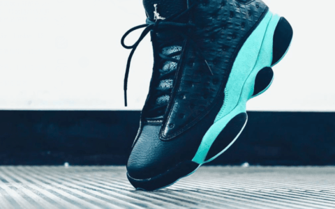 潮流资讯:黑/岛绿/金属银色Air Jordan 13 Retro上脚效果
