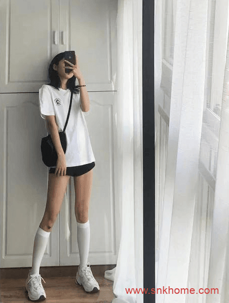 穿什么鞋好看 潮鞋要怎么穿,穿搭推荐,老爹鞋搭配技巧。小姐姐穿搭指南