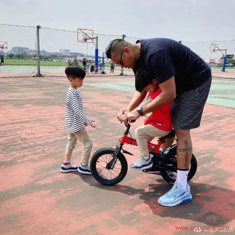 566c3b7ddc9d7d858669883974651010