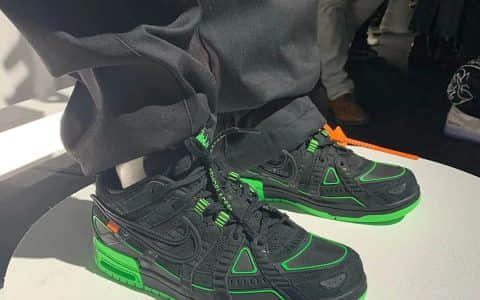 最新联名款 颜值评测 OW x AJ4 官图曝光 OFF-WHITE x Air Jordan 4 AJ4新款联名发售日期发售价格