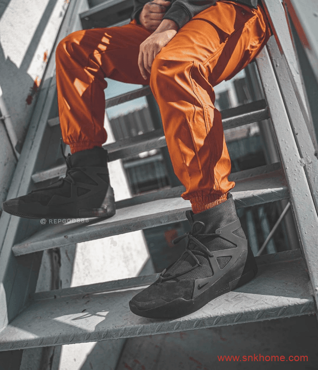 高街风 Air Fear of God 1 “Noir”耐克FOG联名款纯黑色  货号:AR4237-005