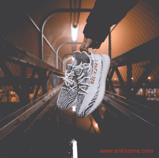 350V2椰子白斑马adidas Yeezy Boost 350 v2 “Zebra” 白斑马复刻OG版本 货号:CP9654