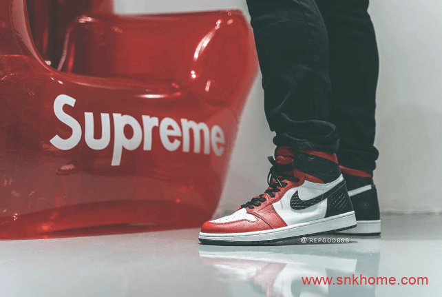 Air Jordan 1 WMNS “Satin Snake” AJ1蛇纹酷似芝加哥发售价格 货号CD0461-601