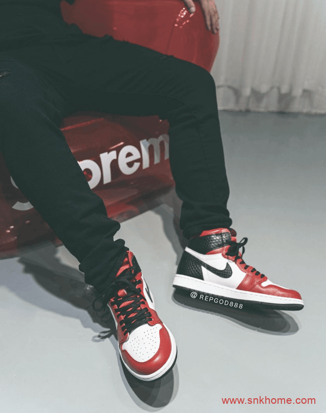 Air Jordan 1 WMNS “Satin Snake” AJ1蛇纹酷似芝加哥发售价格 货号CD0461-601