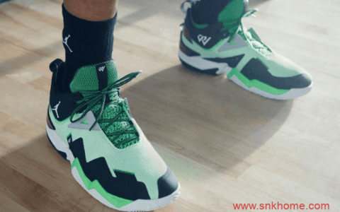 两款威少KB3 实战篮球鞋 纪念已故的篮球鞋兄弟 Why Not Zer0.3