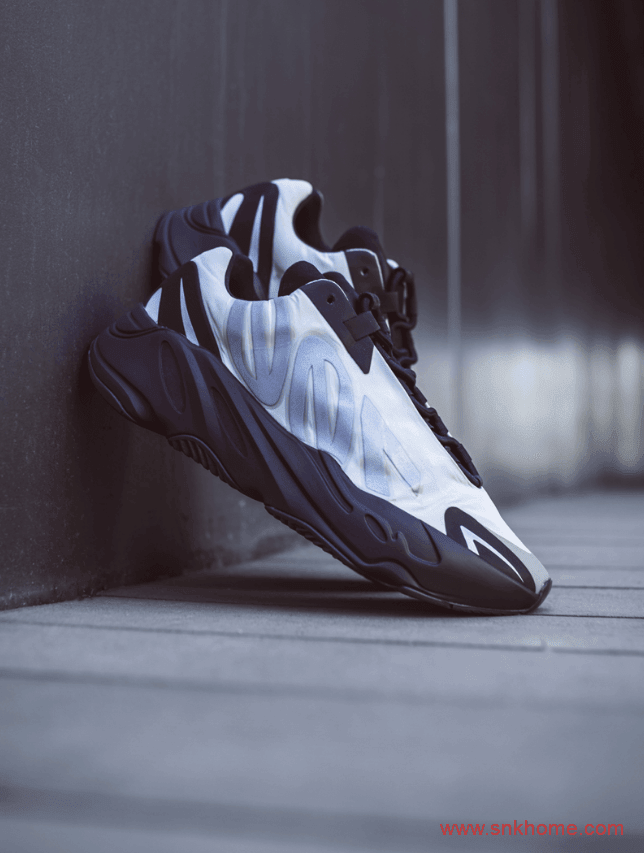 夏季透气椰子系列 Yeezy 700 MNVN骨白开箱测评 货号:FY3729