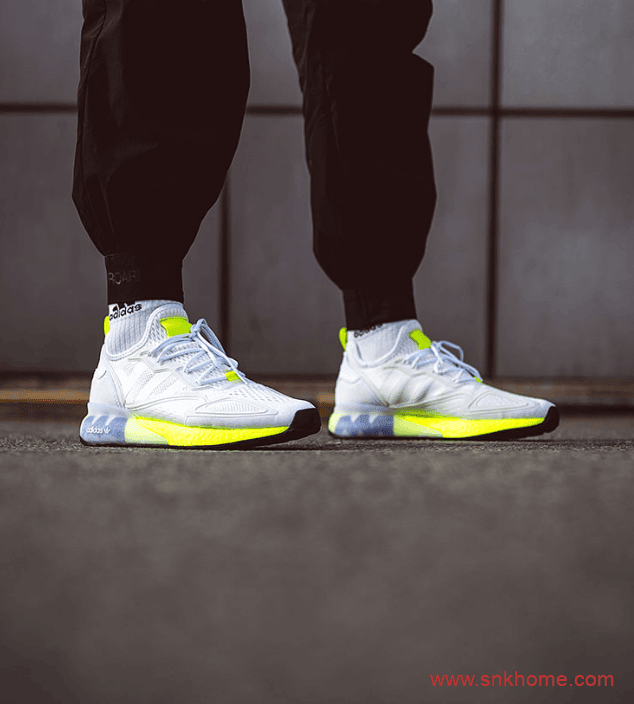 adidas Originals 引来两款新配色 ZX 2K BOOST 经典运动鞋  货号FW0482