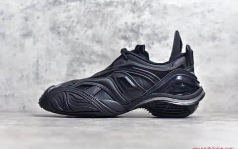 巴黎世家全黑 Balenciaga Runway Tyrex Panelled Trainers"Black/Silver" 货号617535 W2TA1 1000