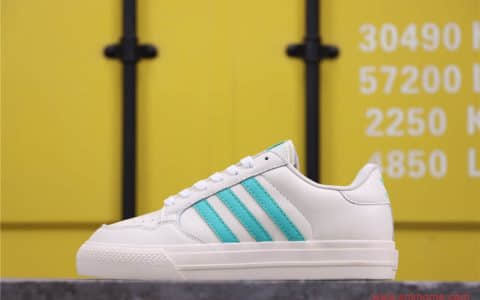 阿迪达斯校园情侣板鞋 Adidas 阿迪三叶草米白薄荷绿板鞋 货号：EQ2859