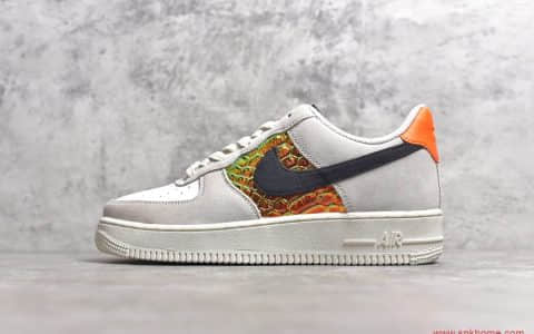 Air Force 1 Low“IridescentSnakeskin” 耐克空军一号鱼鳞纹灰白配色 货号：CW2657-001