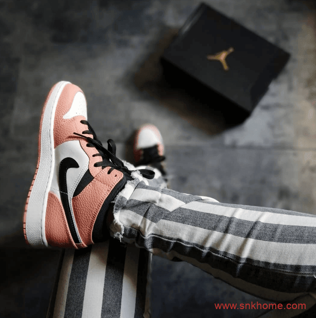 2020年五月份销售王当属AJ1北卡蓝低帮 北卡蓝 Air Jordan 1 Low “UNC”  货号:AO9944-441