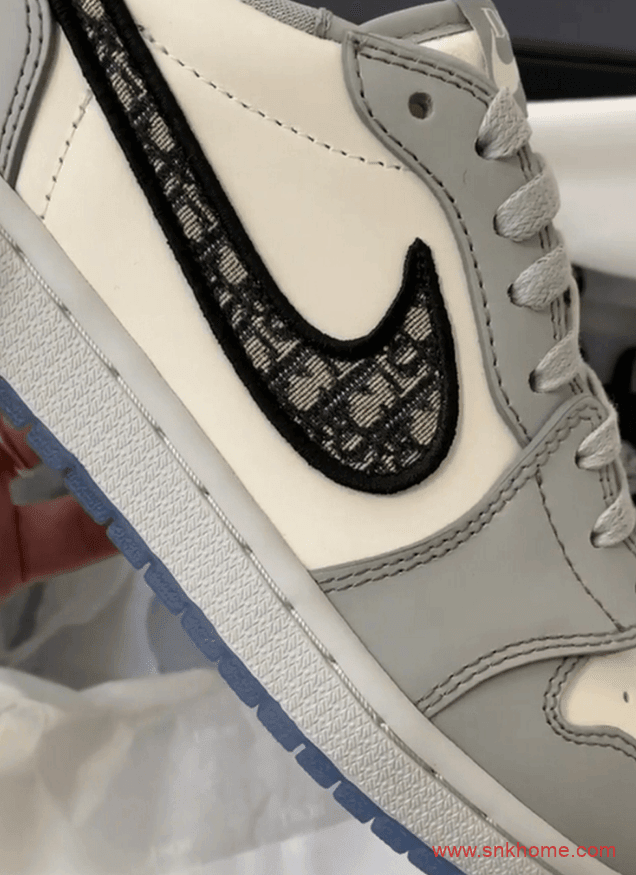 Dior x Air Jordan 1 Low 迪奥AJ联名低帮特殊礼盒版本货量有增加 AJ迪奥联名发售价格 货号:CN8608-002
