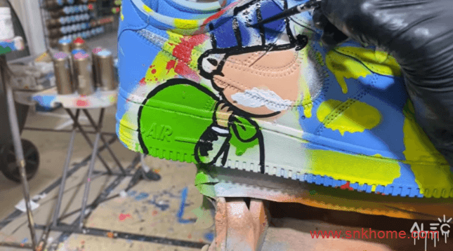 Nike Air Force 1 “MCA”为画布 Alec作画 耐克空军OW联名艺术馆秒变大富翁