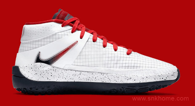 杜兰特战靴 KD13 “USA 杜兰特13代实战篮球鞋白黑美国队配色官图曝光