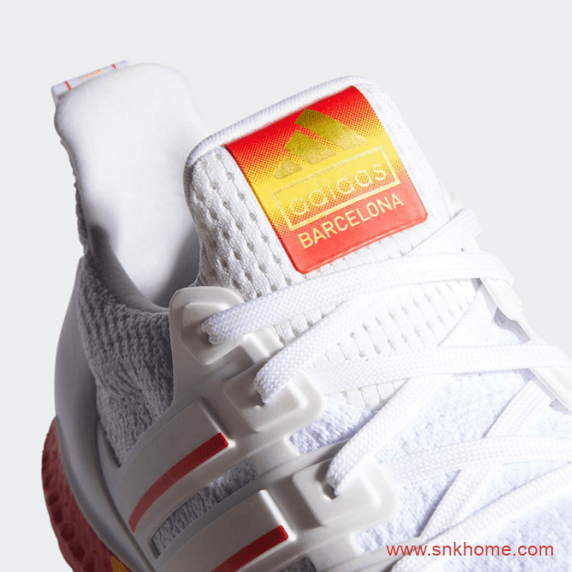 阿迪达斯透气小白鞋  adidas Ultra Boost DNA “Barcelona” 阿迪达斯城市限定白红配色官图 货号:FY2896