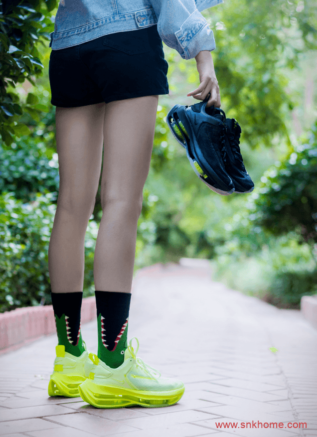 耐克八块气垫 耐克双层气垫 Nike Zoom Double Stacked 耐克顶级神鞋荧光绿跑鞋发售日期 货号:CI0804-700 / CI0804-001