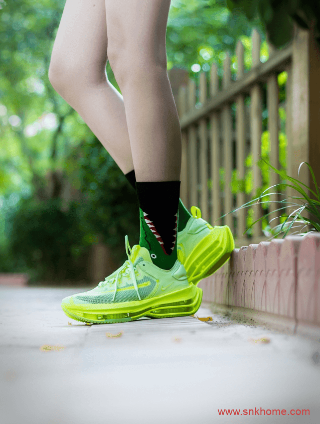 耐克八块气垫 耐克双层气垫 Nike Zoom Double Stacked 耐克顶级神鞋荧光绿跑鞋发售日期 货号:CI0804-700 / CI0804-001