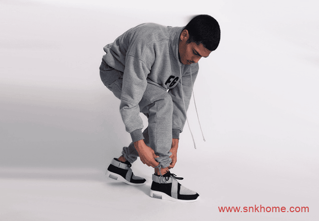 FOG黑灰中帮亲友限定 Air Fear Of God Raid “Friend & Family” 耐克FOG联名款发售日期 售价:0 美元