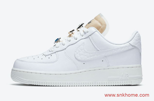 耐克空军宝石装扮 Nike Air Force 1 ’07 LX 空军小白鞋宝石低帮发售日期 货号:CZ8101-100