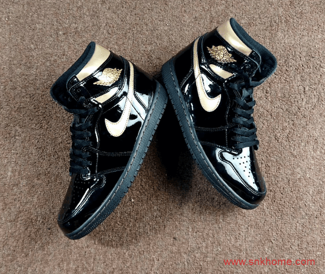 黑金漆皮质感超强 Air Jordan 1 High OG AJ漆皮黑金高帮发售日期 货号:555088-032