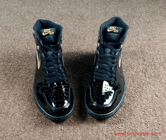 黑金漆皮质感超强 Air Jordan 1 High OG AJ漆皮黑金高帮发售日期 货号:555088-032