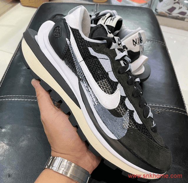 sacai x Nike VaporWaffle 耐克Sacai联名华夫结构鞋发售日期 货号:CV1363-001/CV1363-100/CV1363-700