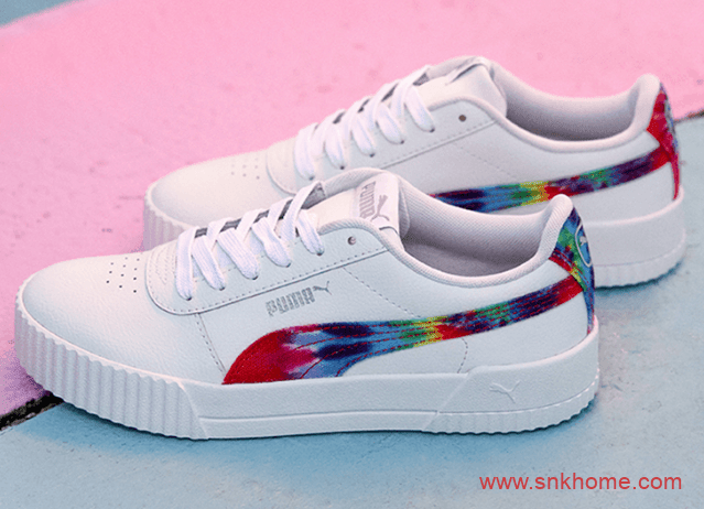 全新彪马小白鞋来袭 PUMA Carina “Tie Dye” 彪马蕾哈娜白色鞋面扎染LOG 货号:368670-01