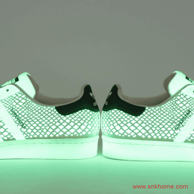 adidas Originals SUPERSTAR "G-SNK" 阿迪达斯贝壳头五十周年纪念蛇纹板鞋 货号:FY5253