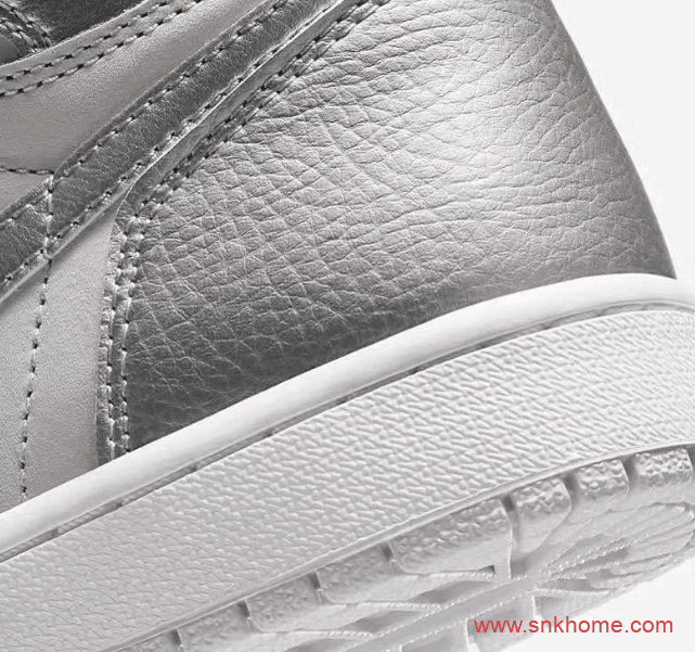 白银高帮AJ1日本限定 Air Jordan 1 High OG “Japan” AJ1日本限定手提箱限量款 货号:555088-029