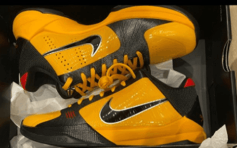 瓦妮莎晒来那个双科比5 Nike Kobe 5 Protro “Bruce Lee” 科比五代李小龙配色发售日期 货号：CD4991-700