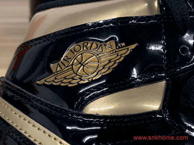 Air Jordan 1 High OG “Black/Metallic Gold” AJ1黑金漆皮实物图细节图预览 货号:555088-032