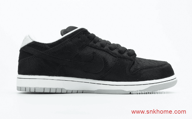 耐克积木熊联名Medicom Toy x Nike SB Dunk Low “BE@RBRICK” 耐克Dunk黑色马毛低帮发售日期 货号:CZ5127-001