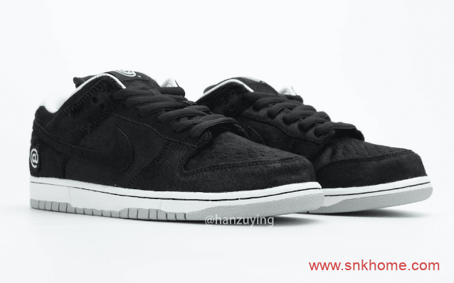 耐克积木熊联名Medicom Toy x Nike SB Dunk Low “BE@RBRICK” 耐克Dunk黑色马毛低帮发售日期 货号:CZ5127-001