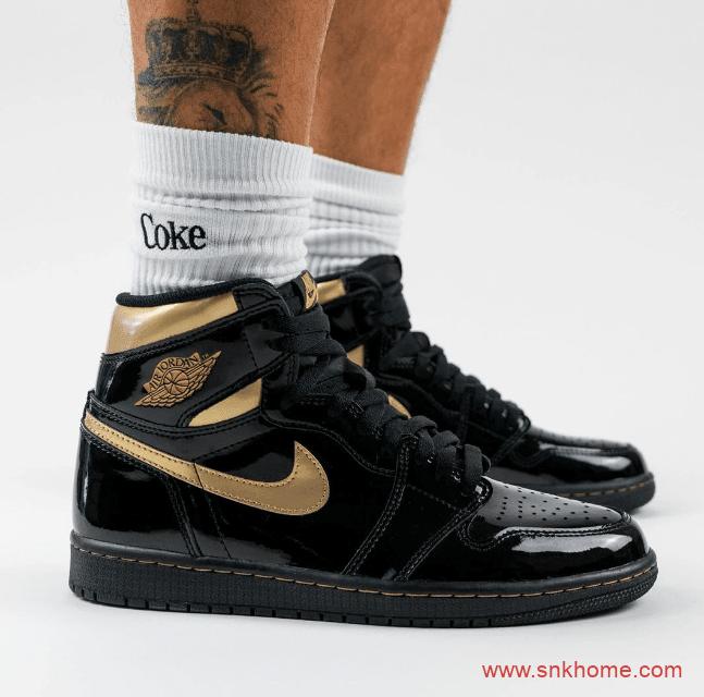 Air Jordan 1 High OG AJ1黑金漆皮上脚图曝光 货号:555088-032