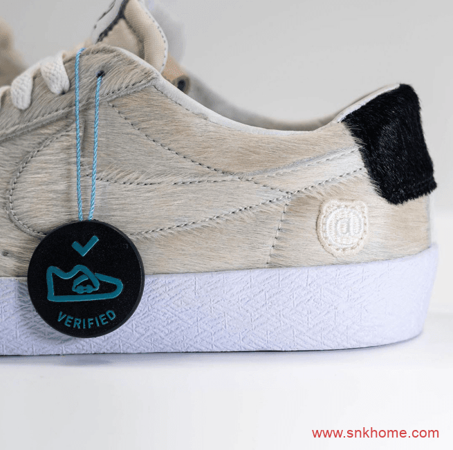 耐克小熊联名 Medicom Toy x Nike SB Blazer Low耐克SB板鞋米黄色马毛规格超高 货号:CZ4620-200