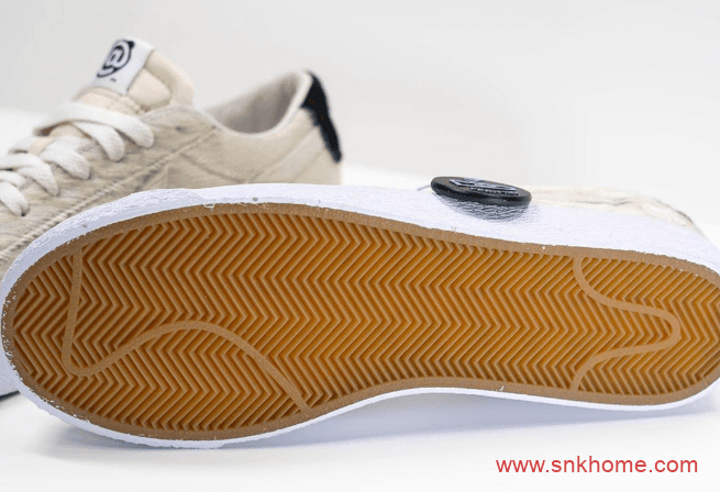 耐克小熊联名 Medicom Toy x Nike SB Blazer Low耐克SB板鞋米黄色马毛规格超高 货号:CZ4620-200