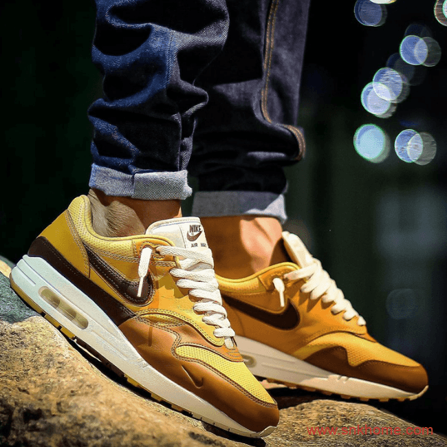 Nike Air Max 1 “SNKRS Day” 耐克SNKRS三周年纪念款两款MAX1新配色发售日期 货号：DA4302-700/DA4300-100