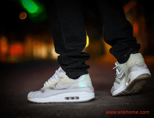 Nike Air Max 1 “SNKRS Day” 耐克SNKRS三周年纪念款两款MAX1新配色发售日期 货号：DA4302-700/DA4300-100