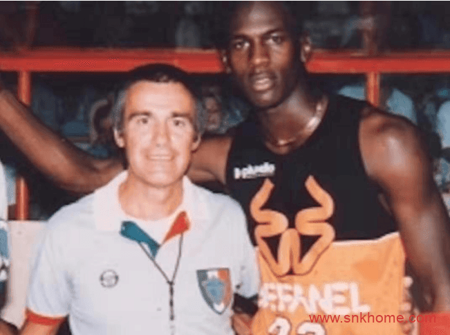 AJ1高帮扣碎 Air Jordan 1 High AJ1OG版本 AJ1黑脚趾扣碎篮板 货号:555088-180