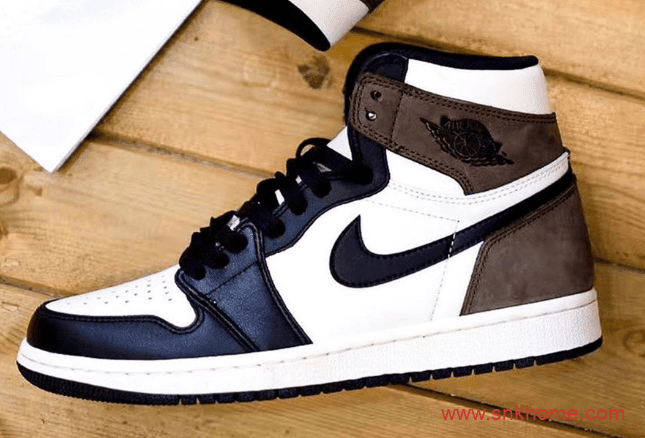 AJ1黑脚趾小倒钩 Air Jordan 1 High OG “Dark Mocha”实物图 AJ1白黑棕色发售日期 货号:555088-105