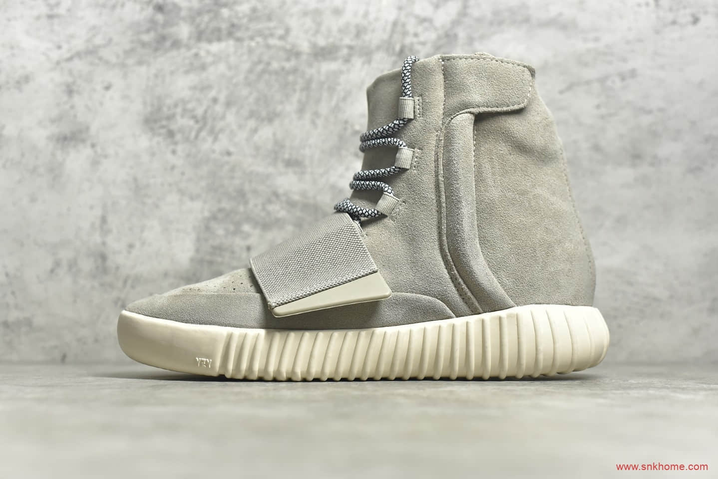 椰子750灰色高帮OG纯原版本Aadidas Yeezy 750 Boost 椰子750巴斯夫真爆顶级品质 货号:B35309
