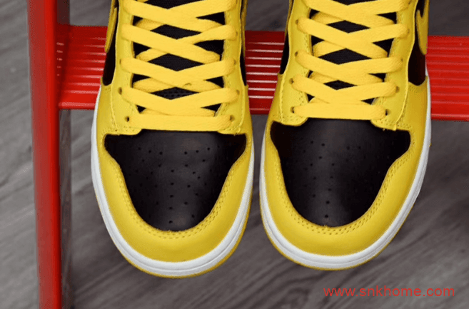 耐克Dunk SB武当配色高帮 Nike Dunk High SP "Varsity Maize" 耐克Dunk SB黑黄高帮板鞋发售日期 货号:CZ8149-002