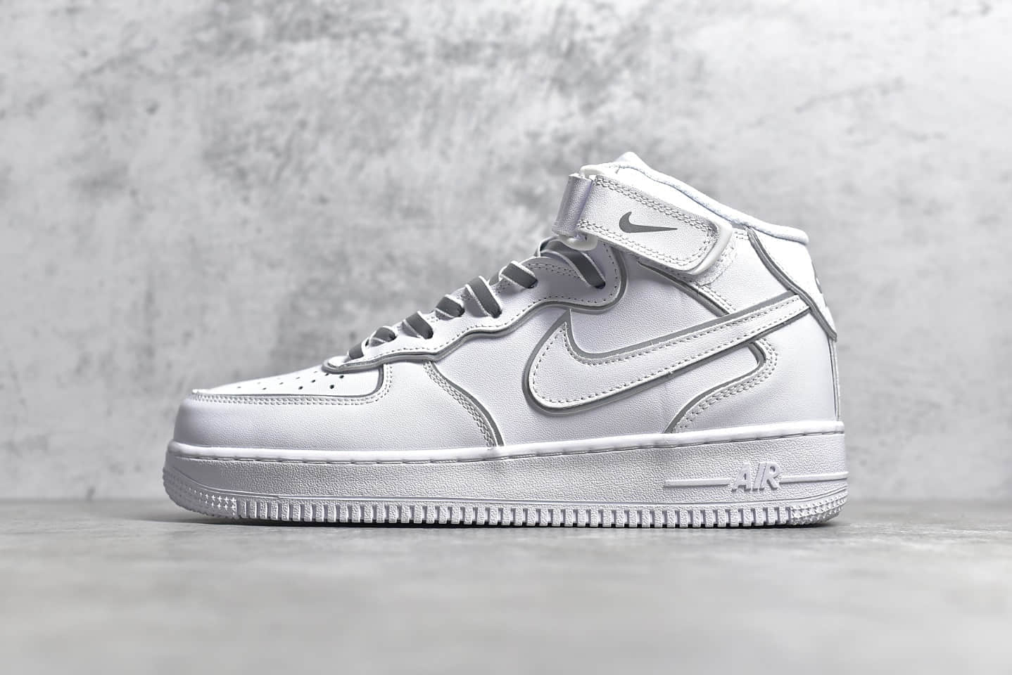耐克空军全白中帮反光 NIKE Air Force 1 Mid "Vintage Mosaic White" 最好的耐克空军一号复刻空军反光 货号:369733-809