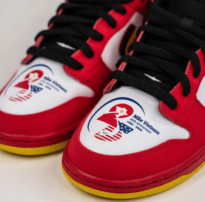 耐克Dunk SB越南建厂25周年 Nike SB Dunk Low “Vietnam” 耐克Dunk SB黑白红低帮板鞋 货号:309242-307
