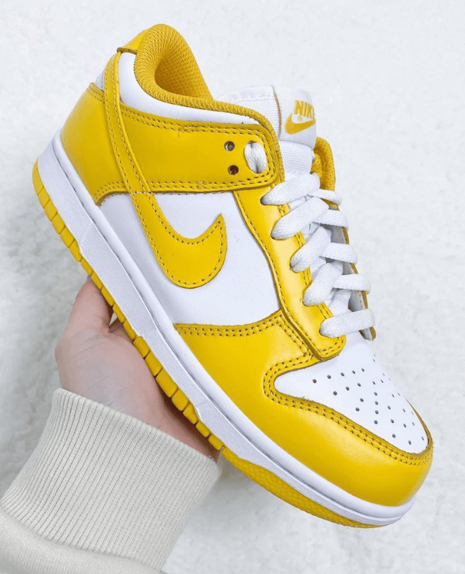耐克Dunk白黄低帮板鞋 Nike Dunk Low WMNS “Laser Orange” 耐克全新白黄配色实物图 货号:CU1726-901