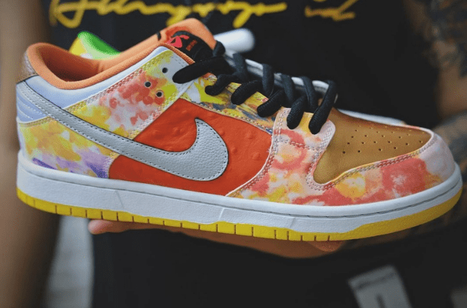 耐克Dunk SB CNY鸳鸯配色低帮 Nike SB Dunk Low “CNY” 最新耐克CNY中国限定实物图 货号：CV1628-800