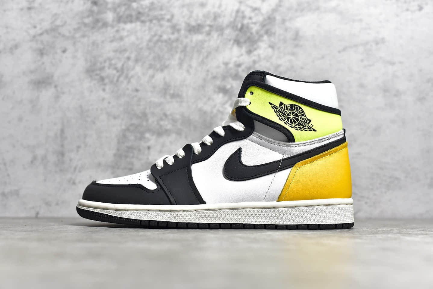 AJ1黑黄高帮Air Jordan 1 Retro High OG "VoltGold" 黑黄AJ OG纯原版本 货号:555088-118