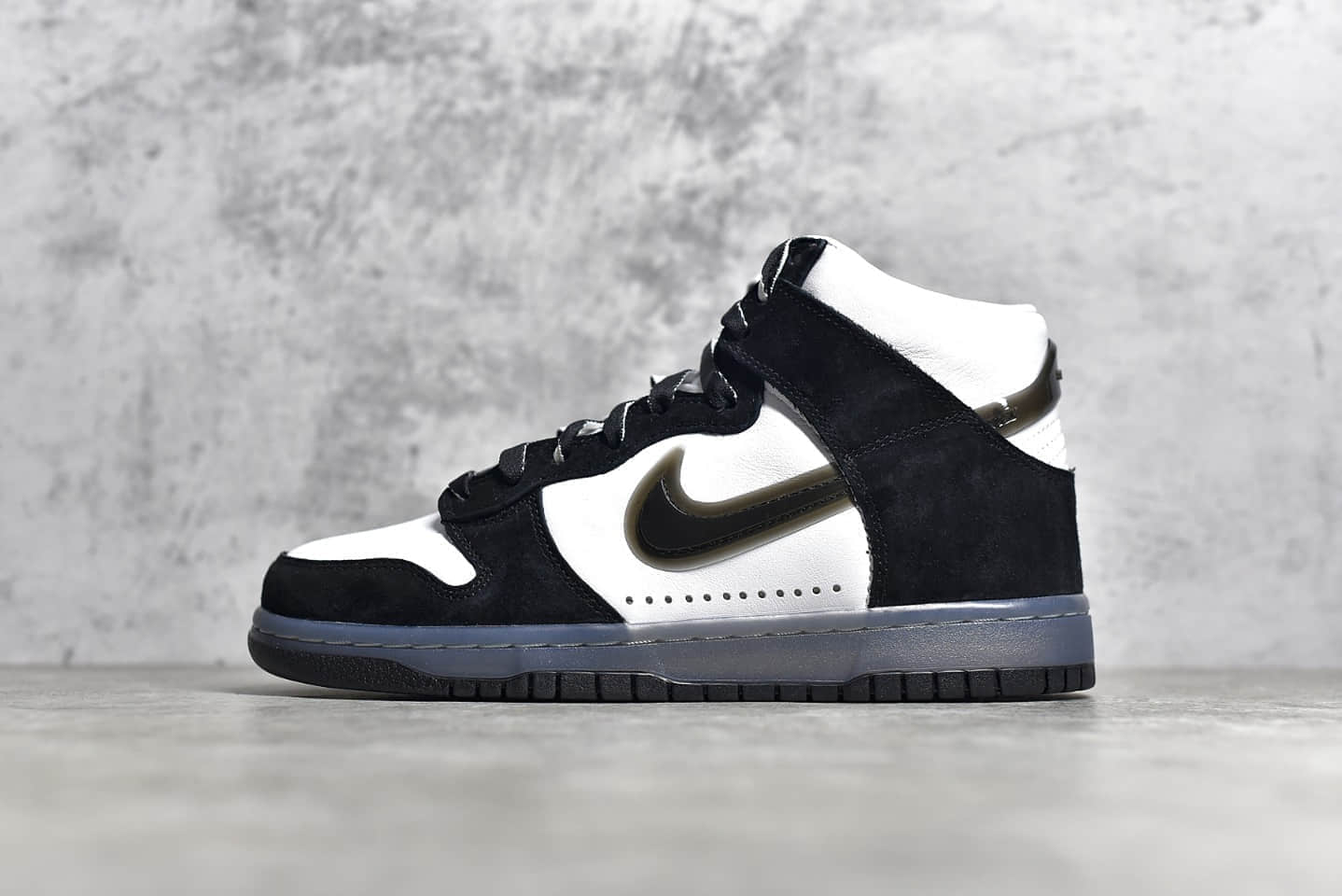耐克Dunk SB意大利知名店铺联名 Slam Jam x NIKE SB Dunk Hi "Balck White" 耐克Dunk SB黑白高帮 货号:DA1639-100