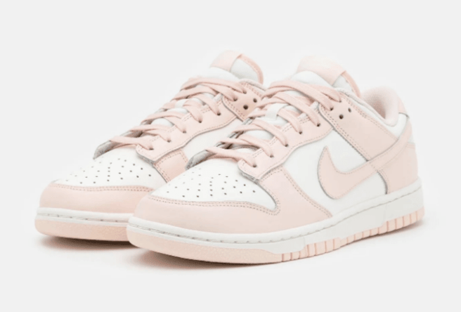 耐克Dunk SB粉色低帮实物图 Nike Dunk Low WMNS “Orange Pearl” 清新粉色装扮耐克白粉配色 货号:DD1503-102