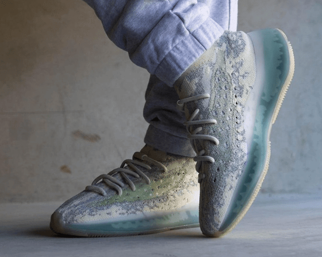 椰子380融化冰激凌效果 adidas Yeezy Boost 380 “Alien Blue” 全新YEEZY 380冰激凌配色上脚图 货号:GW0304